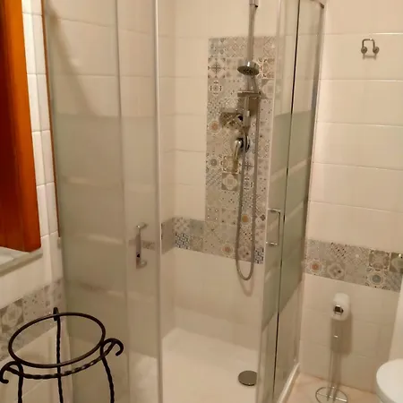 בית נופש Casa Donna Razietta - Natura E Relax שיקלי
