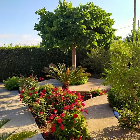Casa Donna Razietta - Natura E Relax * שיקלי